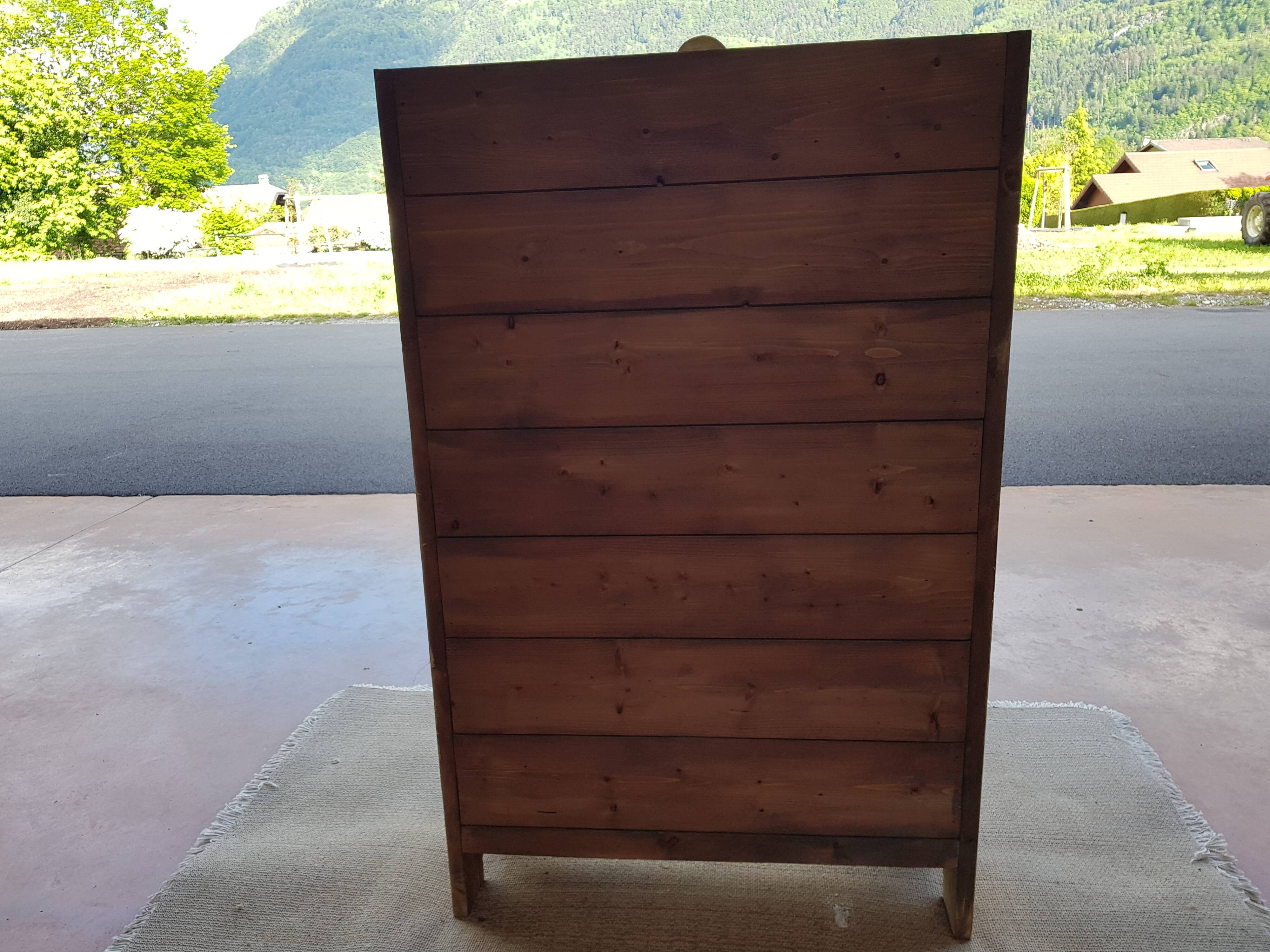 Old-trade furniture with "Grainetier" drawers