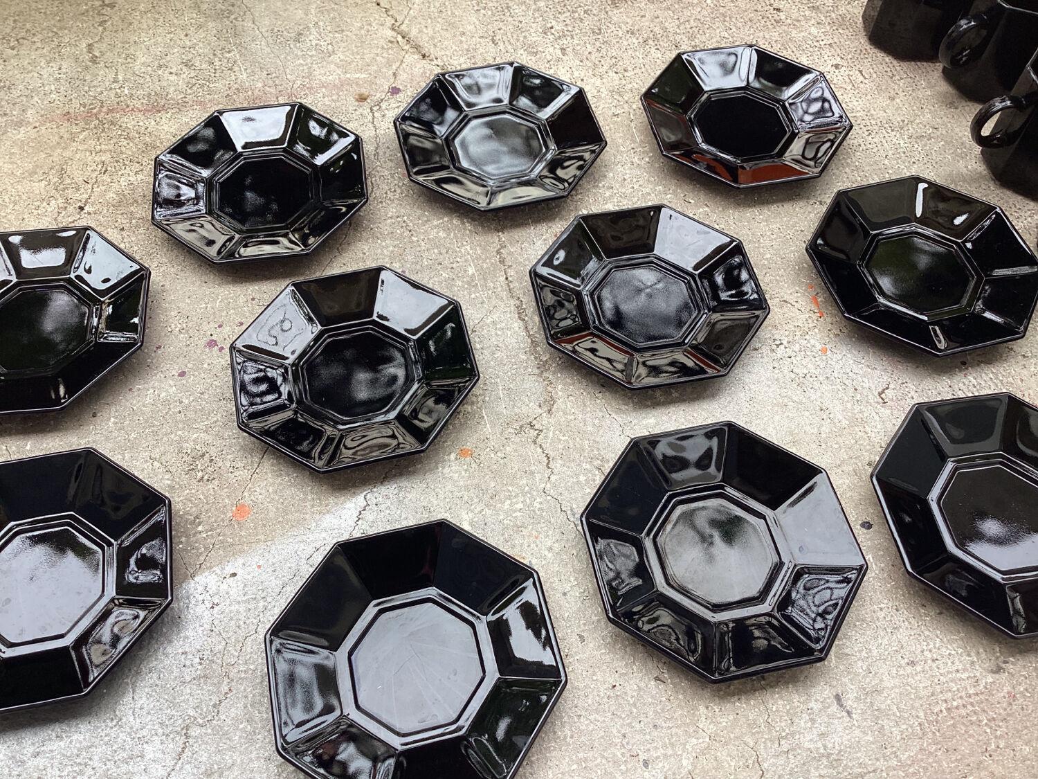 Large 11-cup coffee service Arcoroc vintage Esso collection