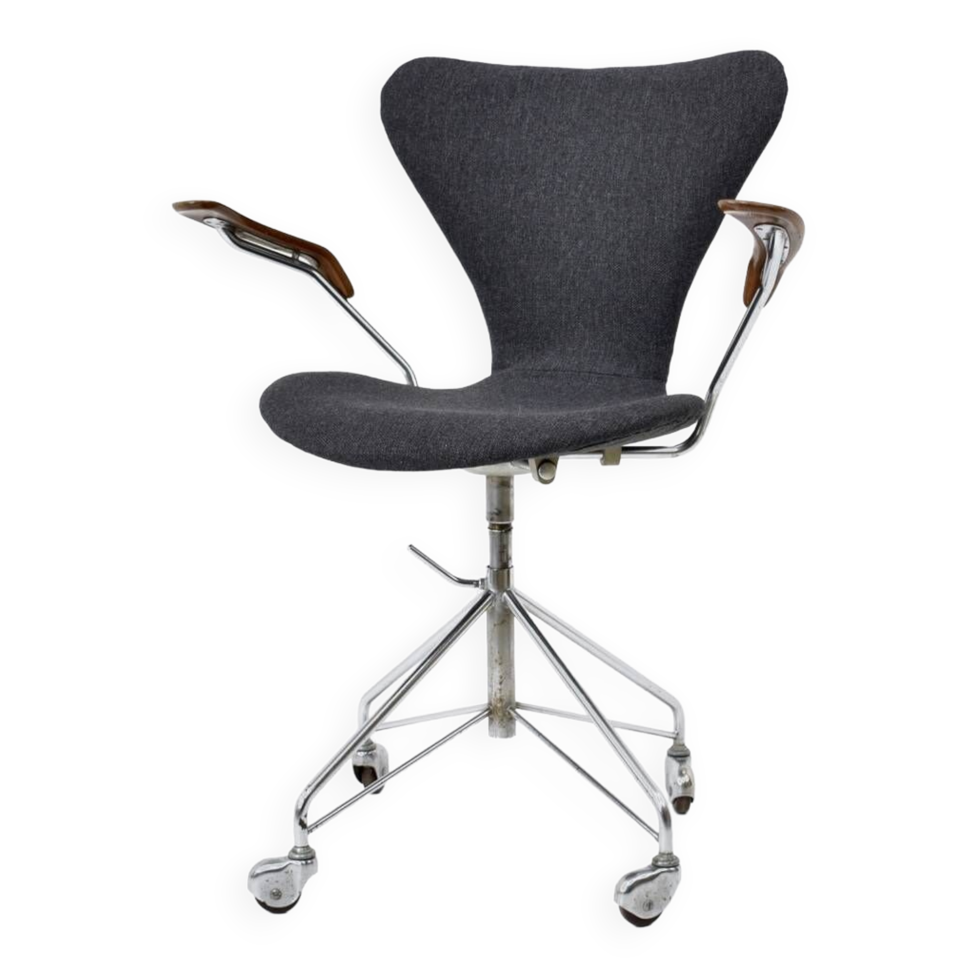 Series 7 Armchair Model 3217 Eiffel Foot By Arne Jacobsen By Fritz Hansen, Original Edition