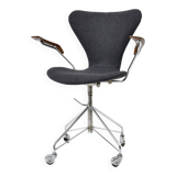 Series 7 Armchair Model 3217 Eiffel Foot By Arne Jacobsen By Fritz Hansen, Original Edition