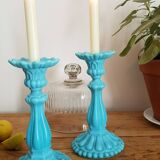 Paire de flambeaux en opaline bleue