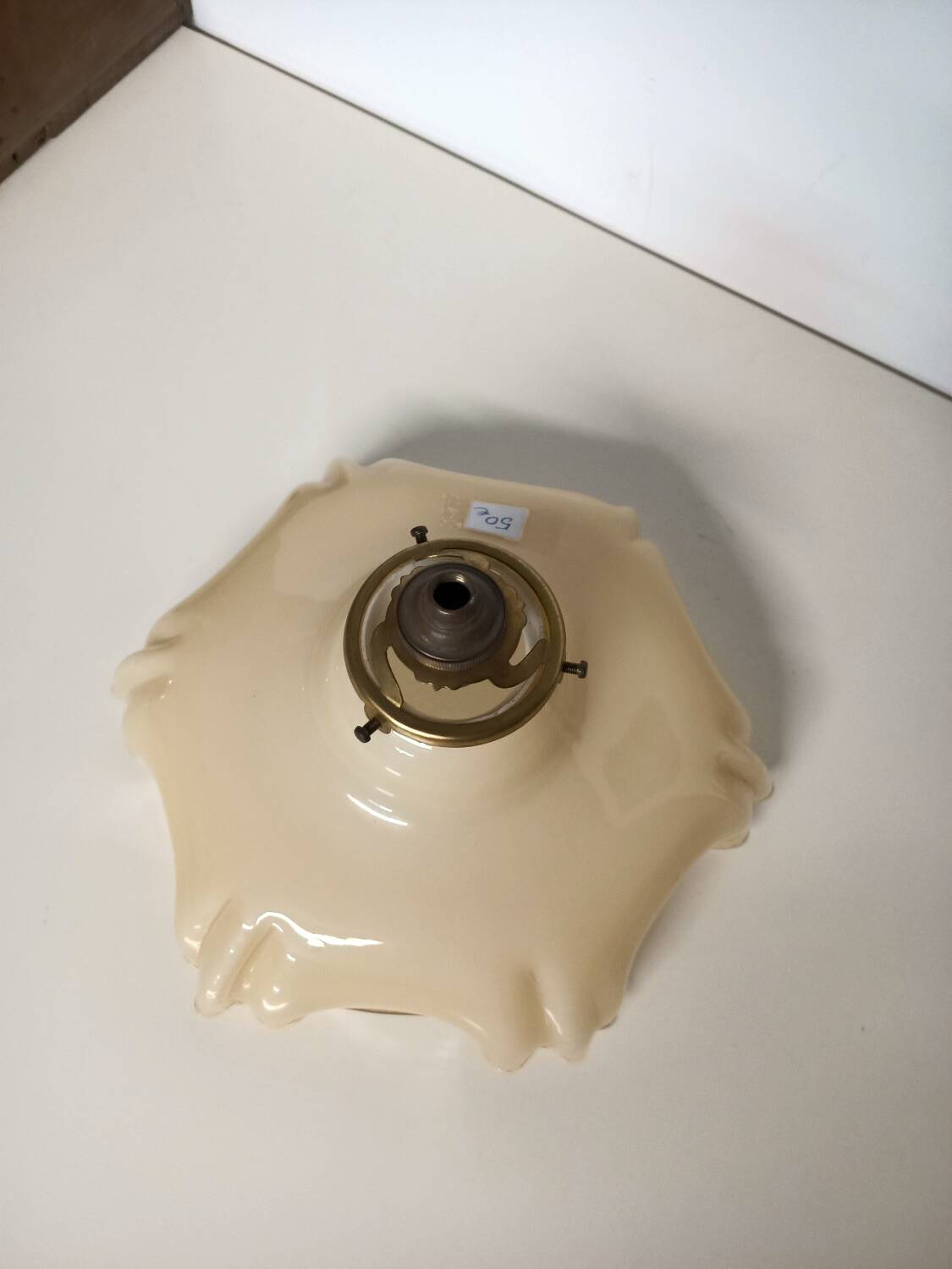 Beige opaline ceiling light in uraline