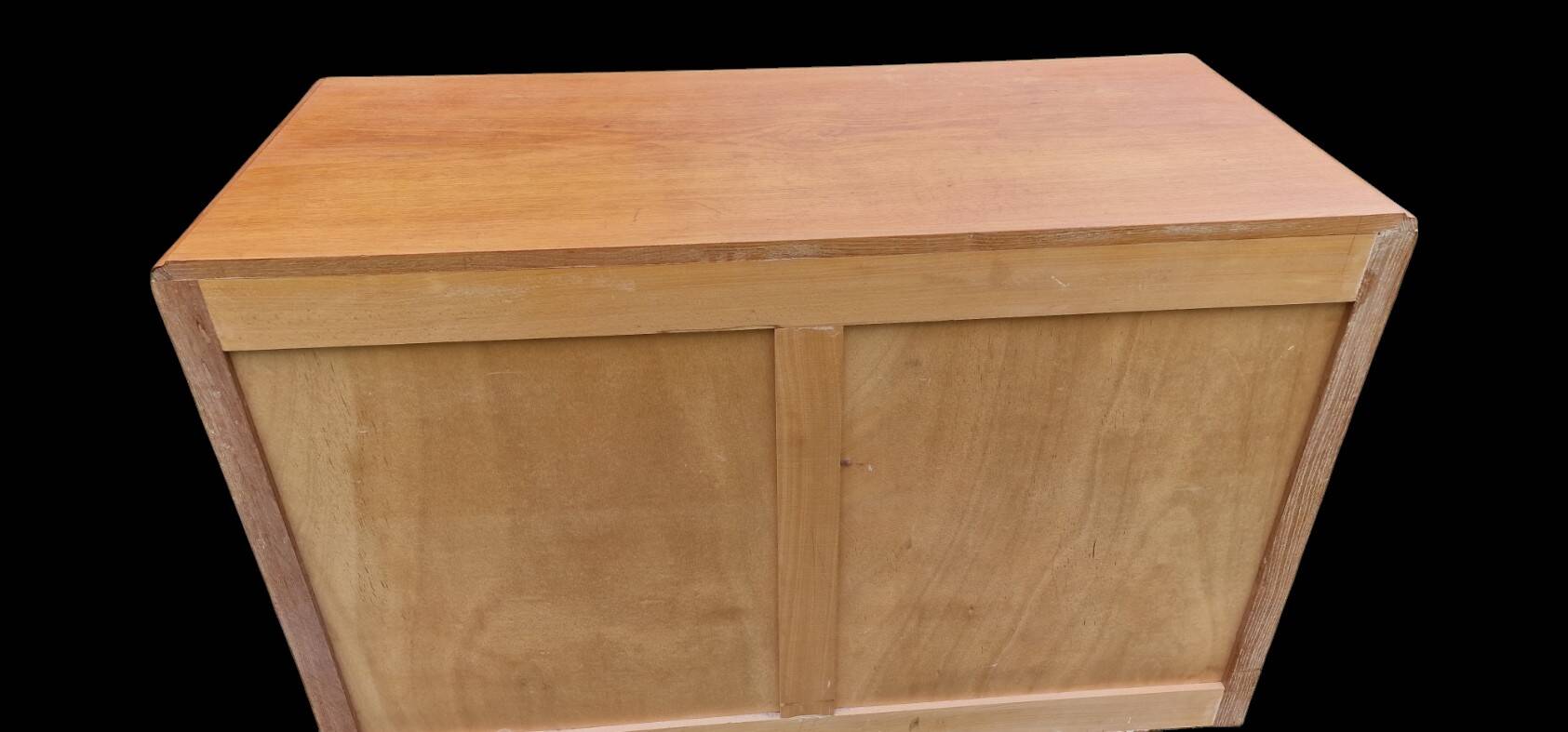 Vintage chest of drawers