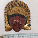 Traditional women's mask - Wood and gold paint