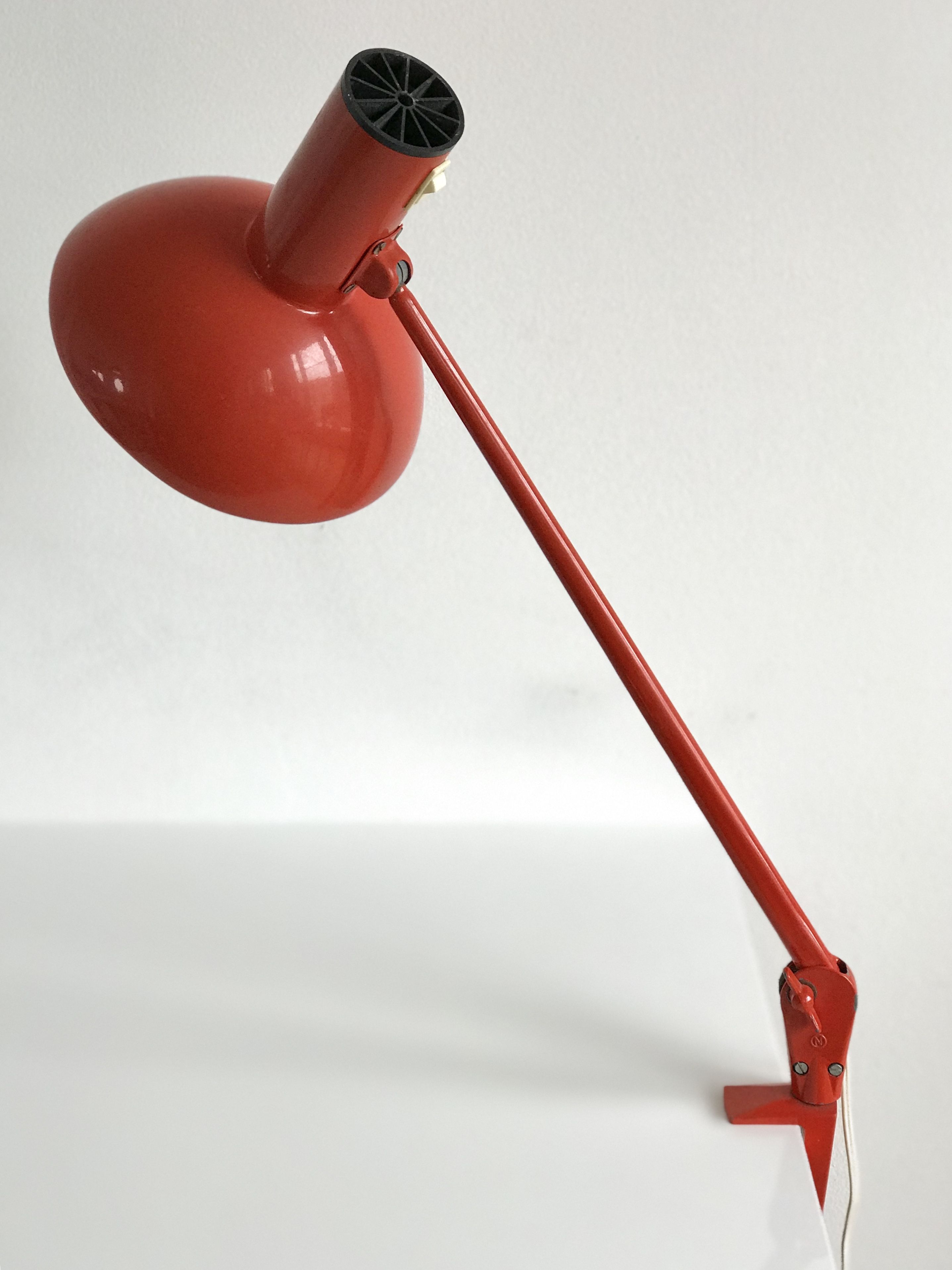 Lampe articulée type architecte rouge vermillon Swing