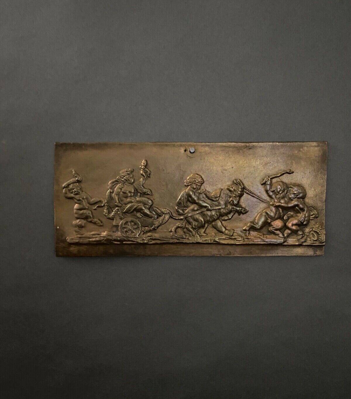 Bronze plaque decorated with loves in the Antique Napoleon III bas-relief