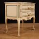 Commode française en bois laqué et peint
