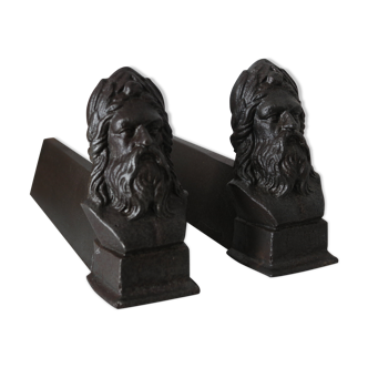 Pair of channels head of eastern bearded man