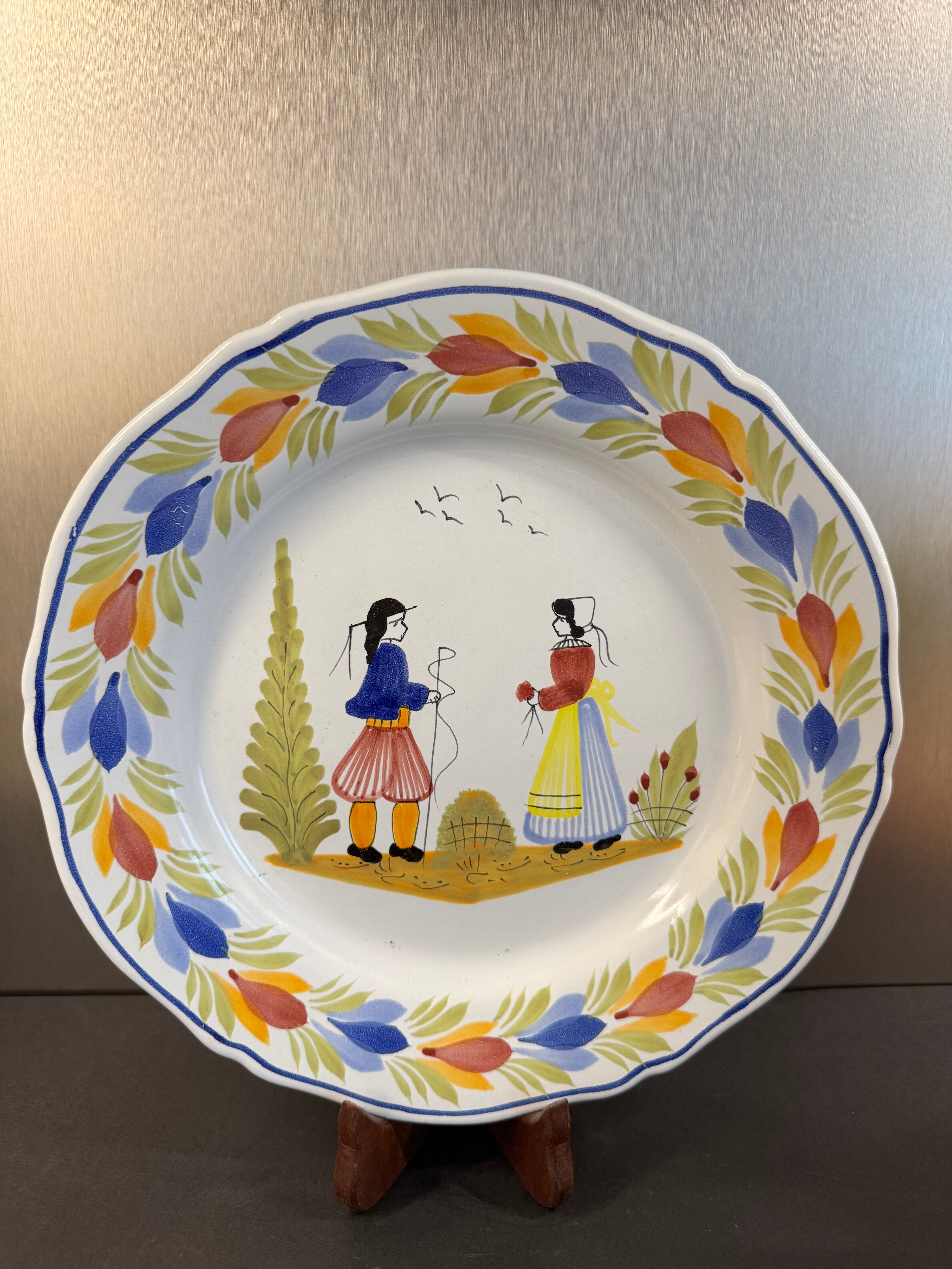 Assiette décorative en faïence Henriot Quimper