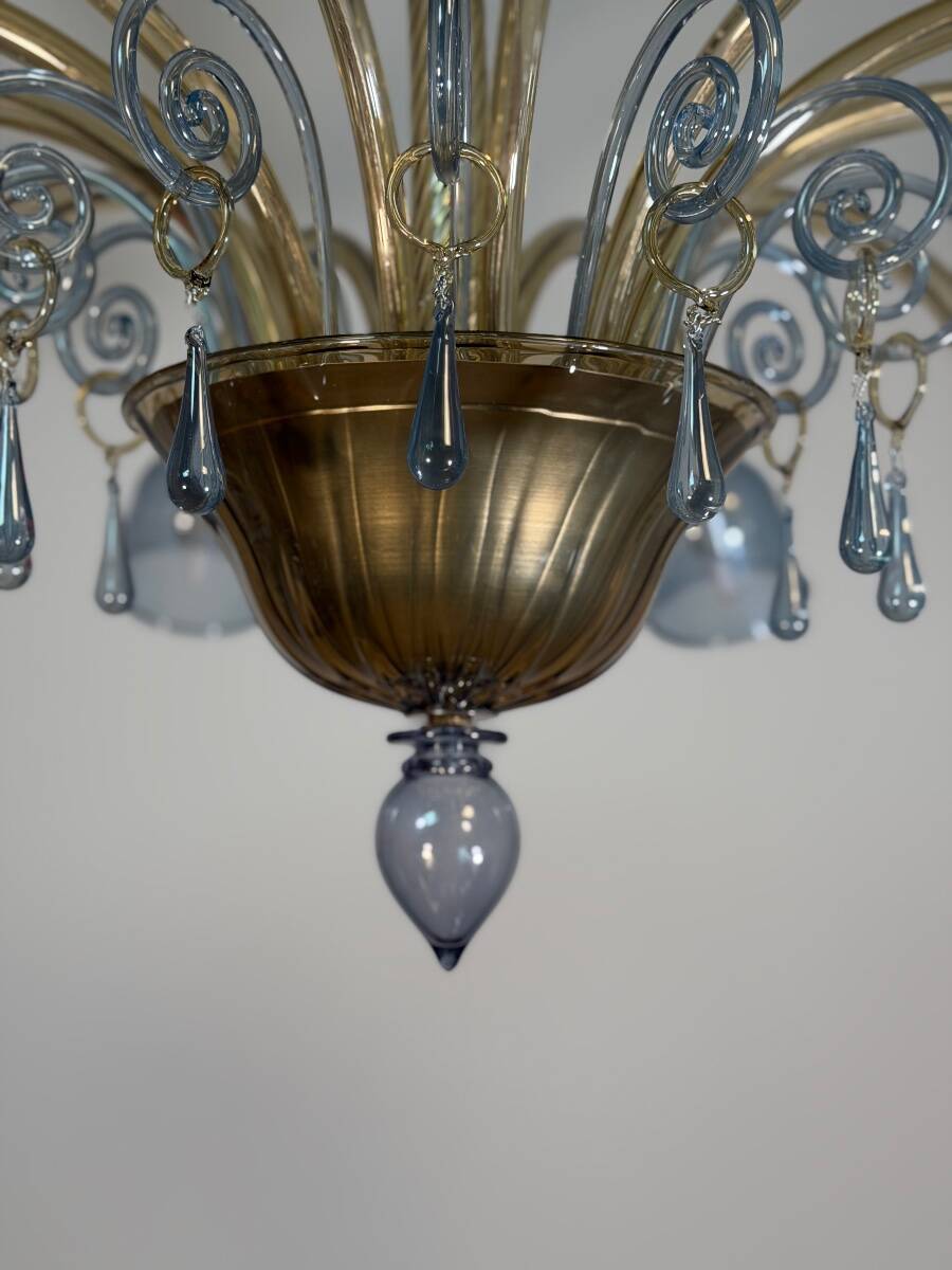 Venetian lustre in two-colour Murano glass, blue and gilded, circa 1990.