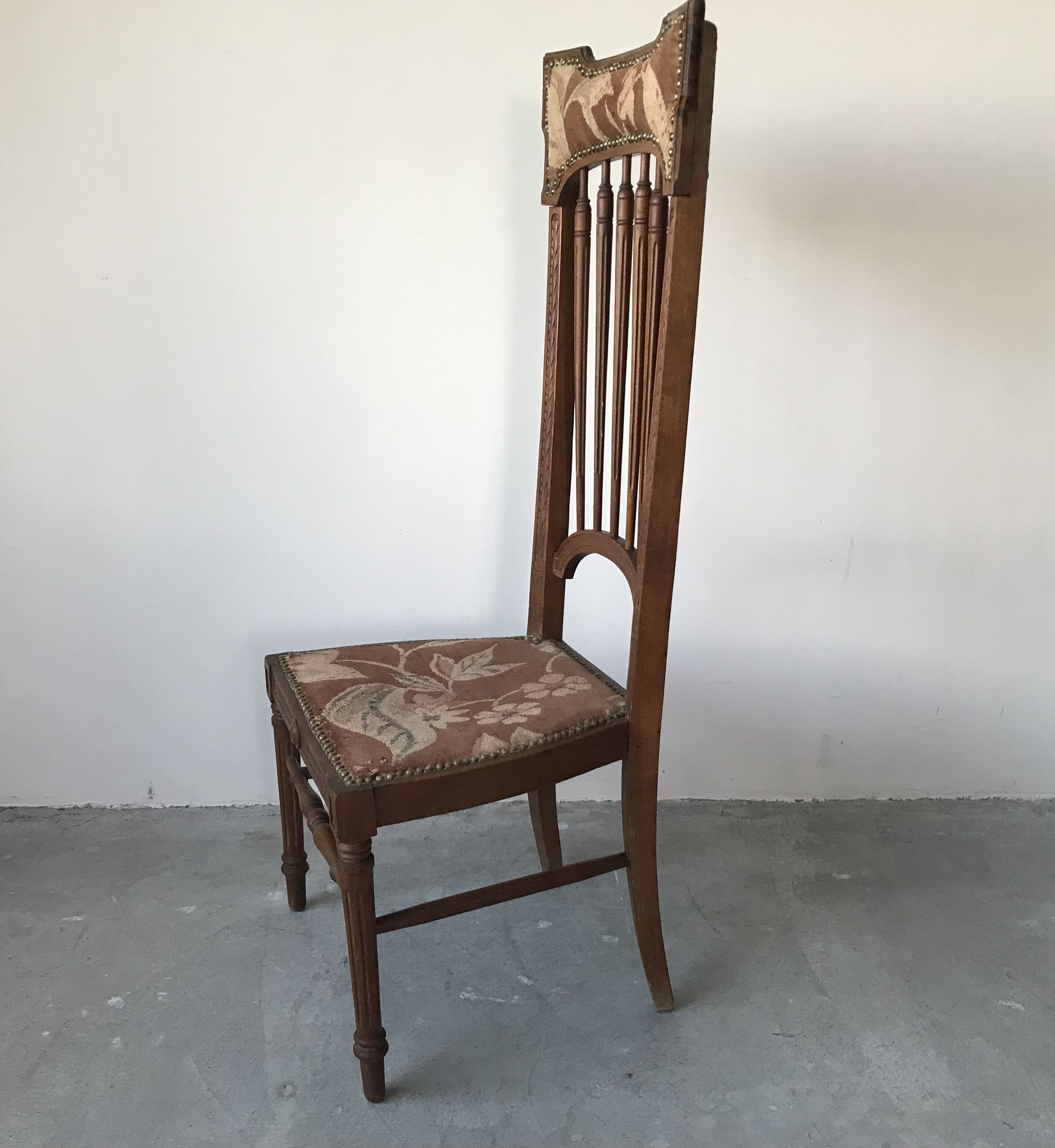 Nurse chair, Arts and Crafts spirit, early twentieth century.