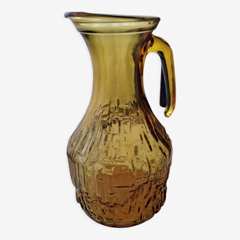 Carafe à eau vintage années 70 en verre pressé moulé ambré