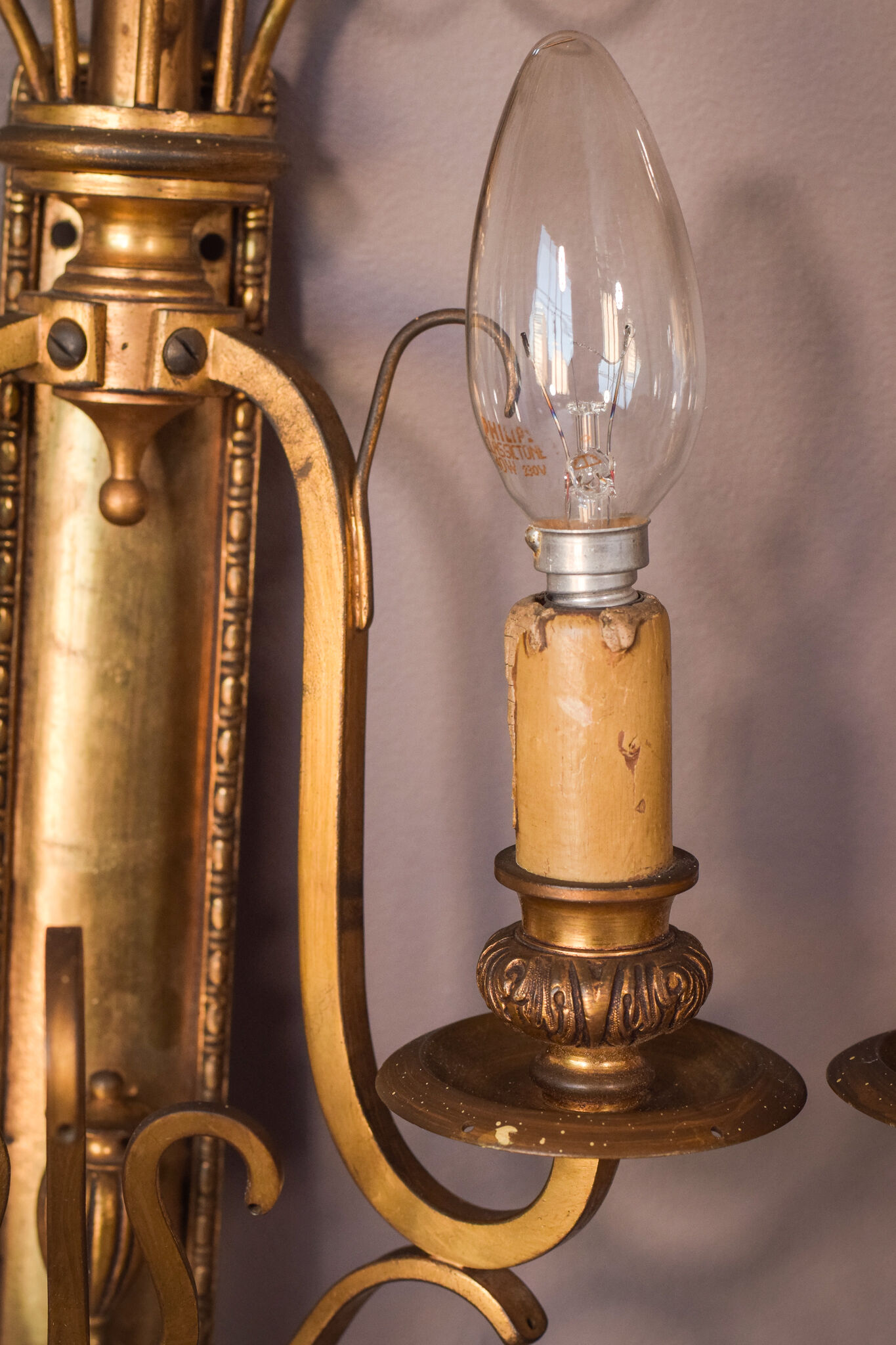 Classical High Quality Pair of Wall Lamps