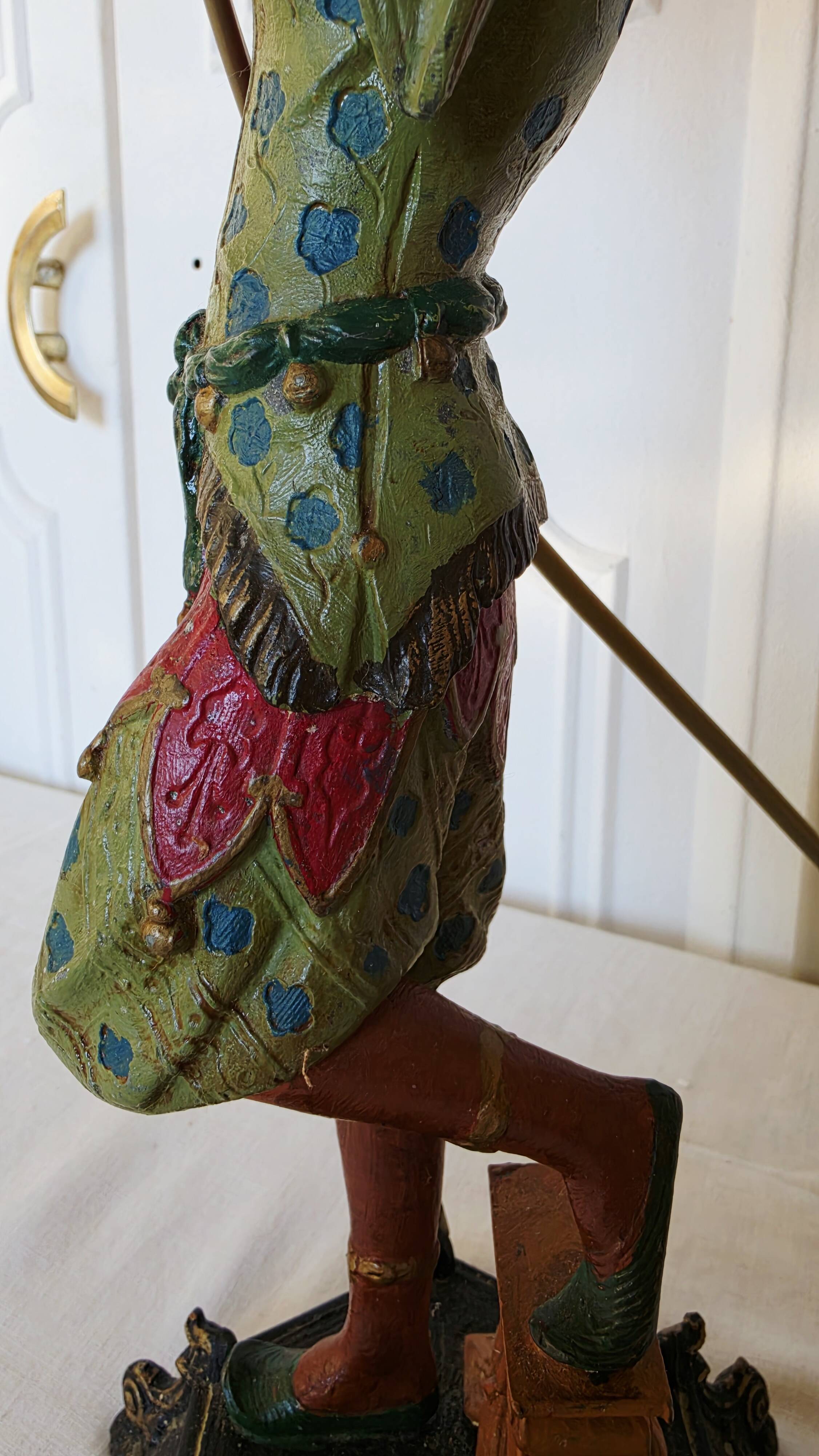 Lampe orientaliste ancienne, XIXe siècle, représentant un majordome nubio