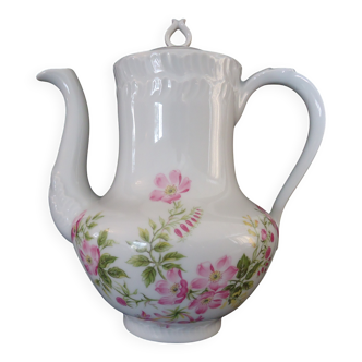 Pouring coffee pot, made of Limoges porcelain, Goumot Labesse (A565)