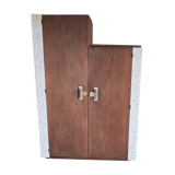 Asymmetrical wardrobe