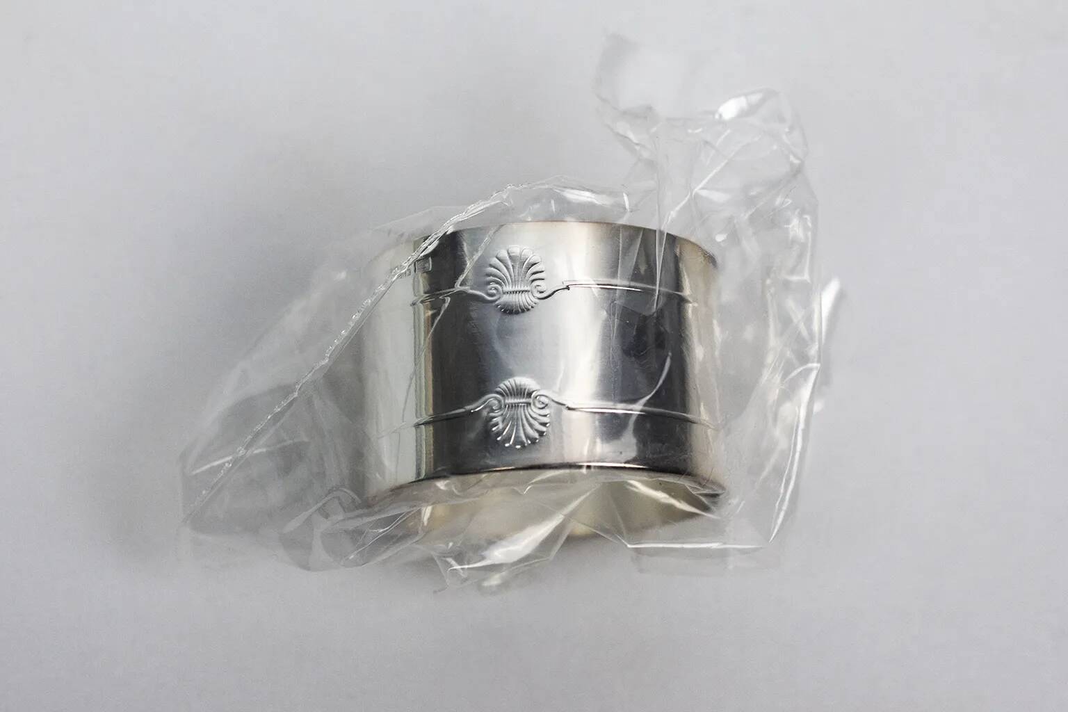 Christofle Vendôme silver-plated napkin ring – New in its box