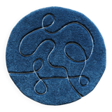 Tapis « Ciapek Art » bleu et blanc tuffeté à la main