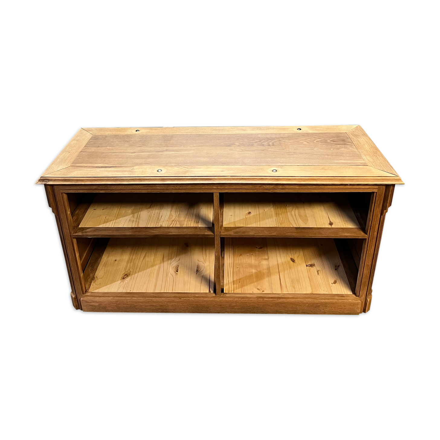 Shelf-based retail counter