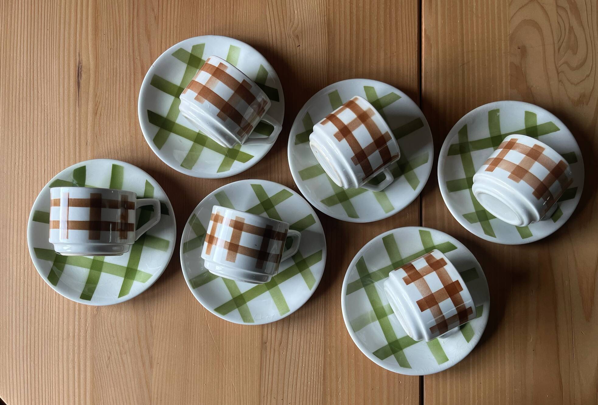6 Scottish coffee or tea cups Moulin des Loups