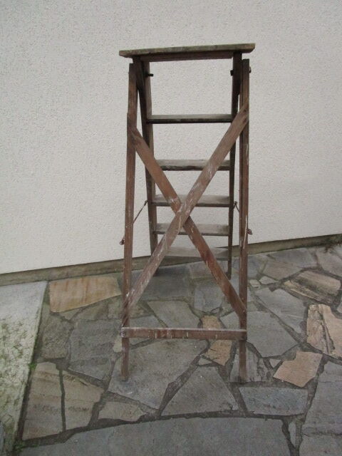 Ancient painter's stepladder