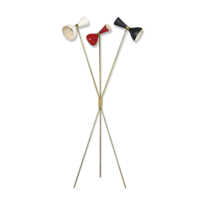 lampadaire tripod dans