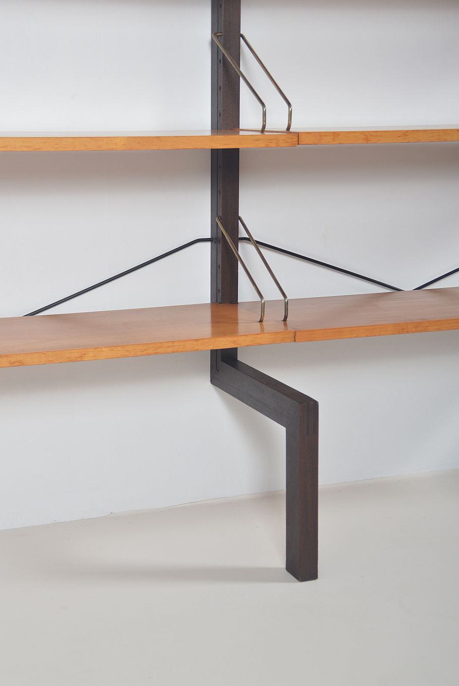 Étagère danoise conçue par Poul Cadovius, années 1960