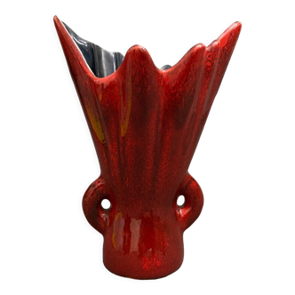 Vase en céramique rouge de forme libre 1960 par J.L. ou J.C.