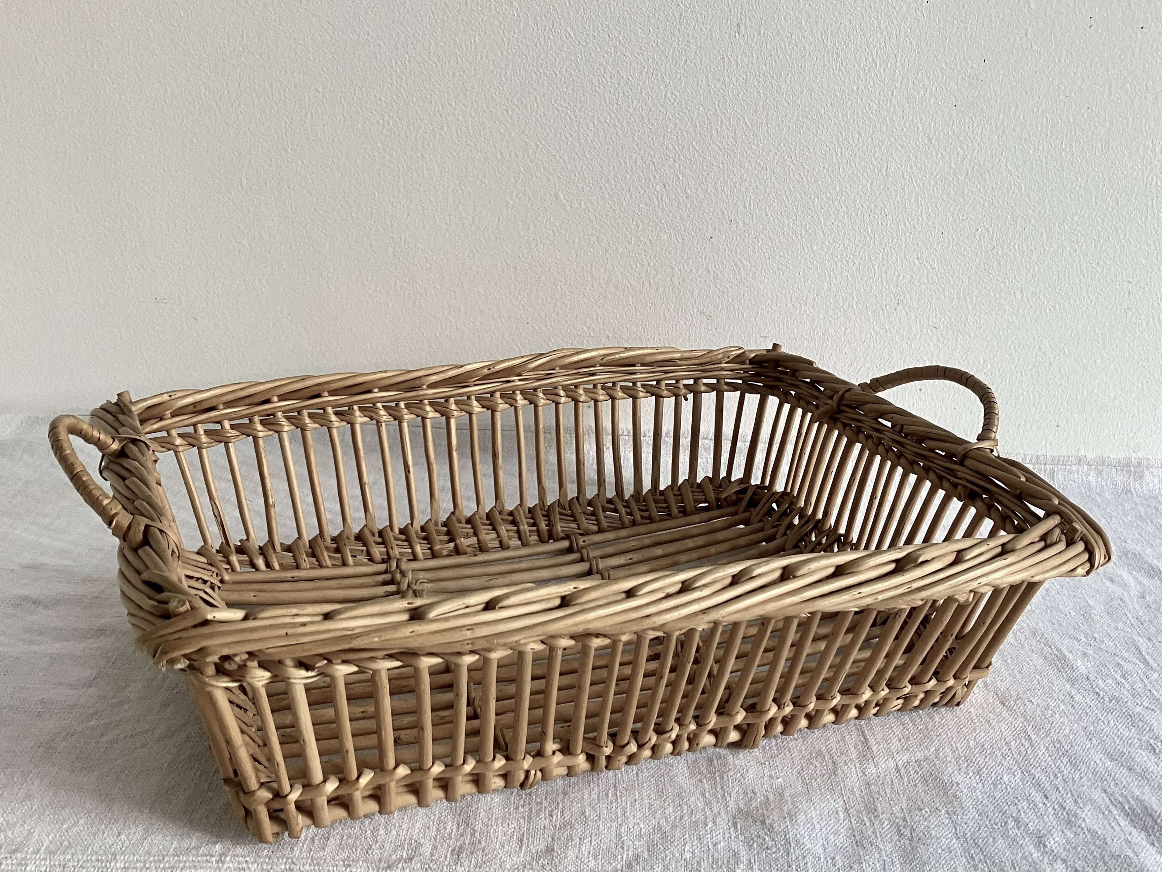 Woven wicker basket
