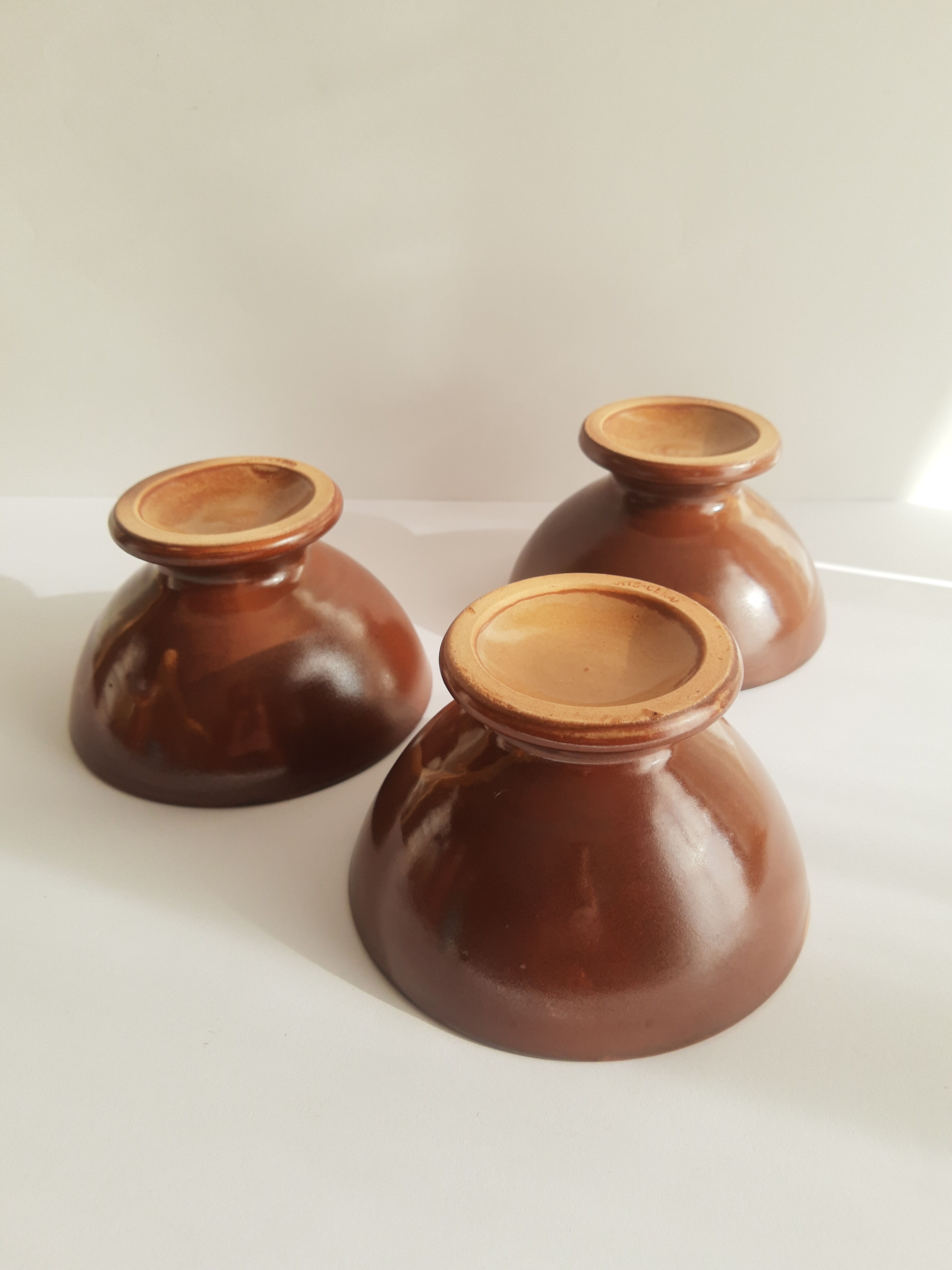 Set of 3 vintage ceramic arts brown piedouche bowls