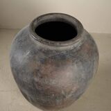 Anaaj - Large Indian terracotta jar no. 1