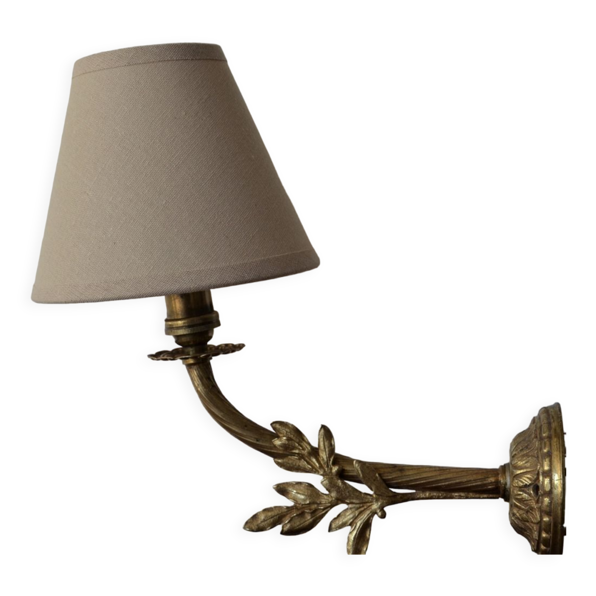 Golden foliage wall lamp