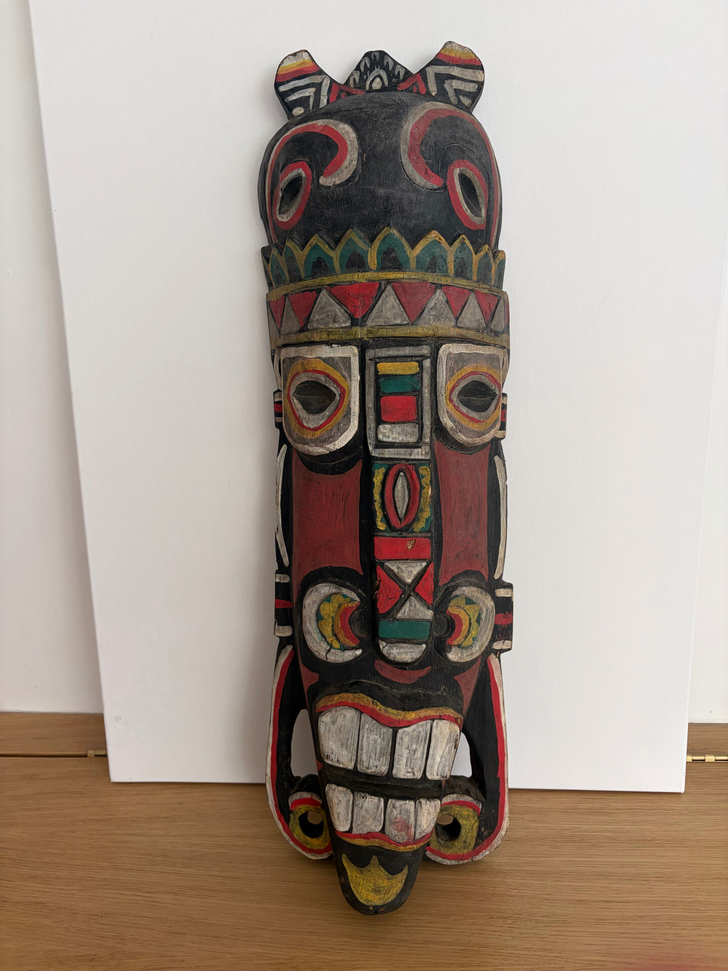 Grand masque totem africain