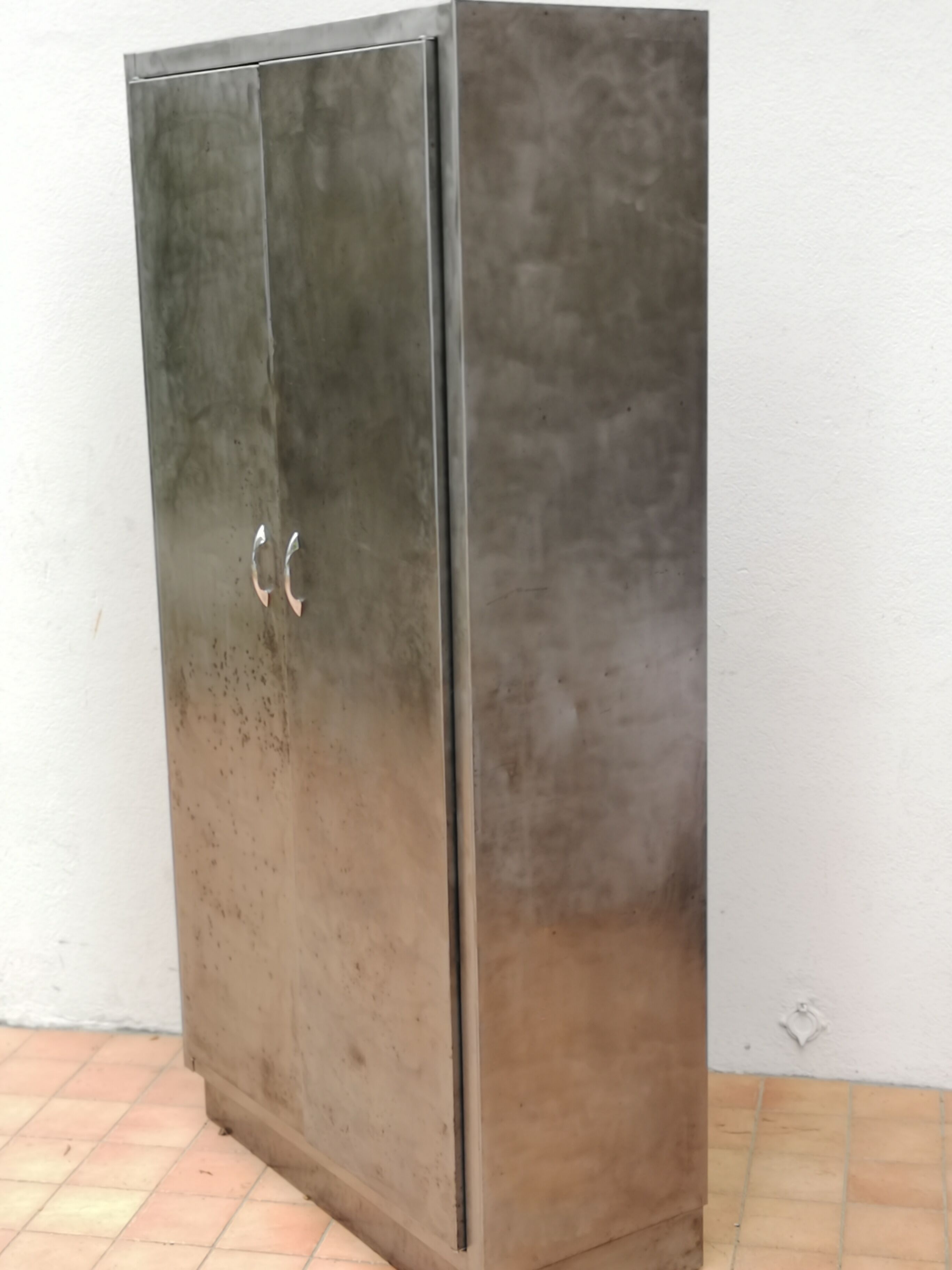 Kitchen cabinet in industrial metal style 50/70