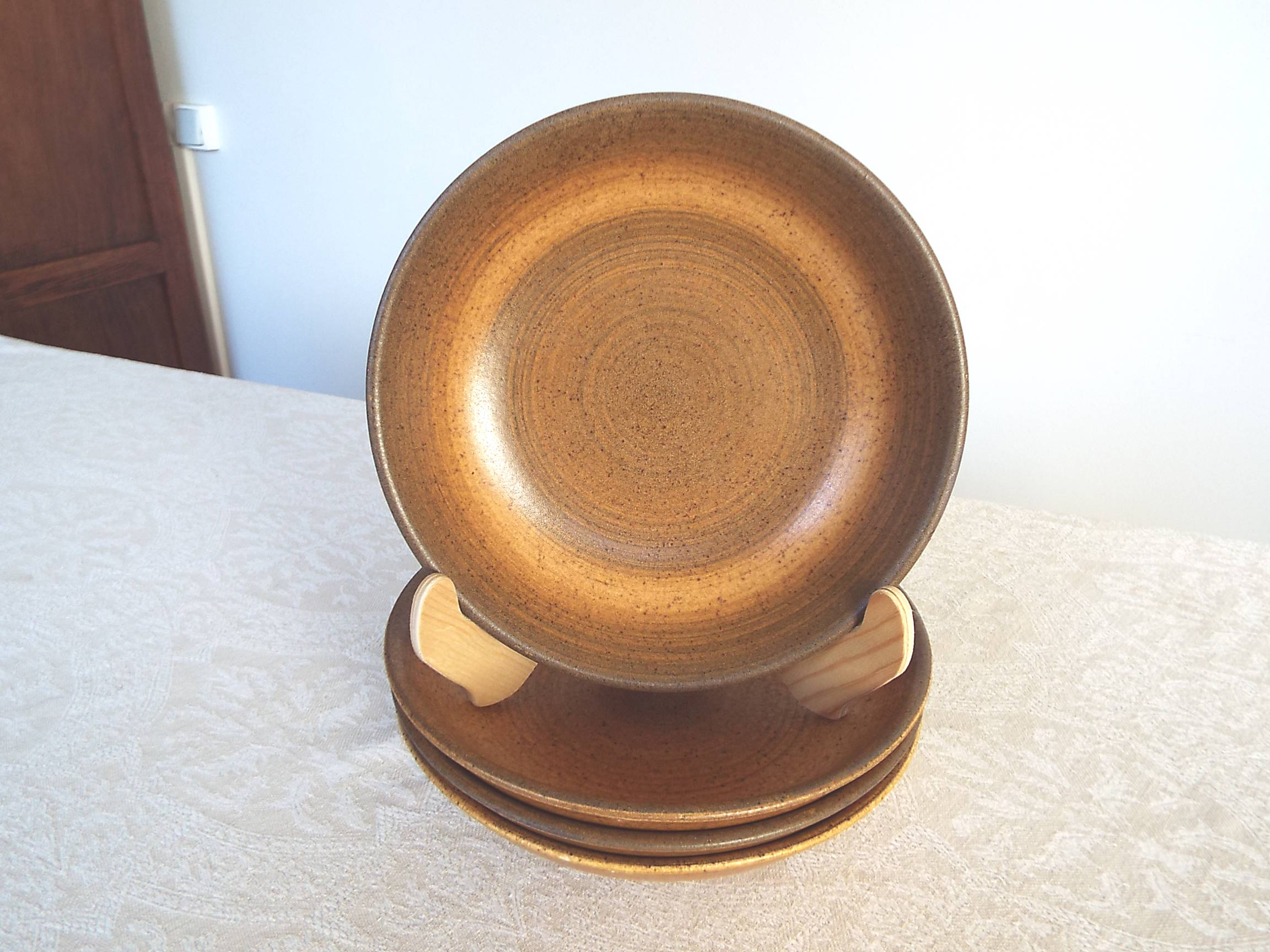 4 Longchamp stoneware hollow plates