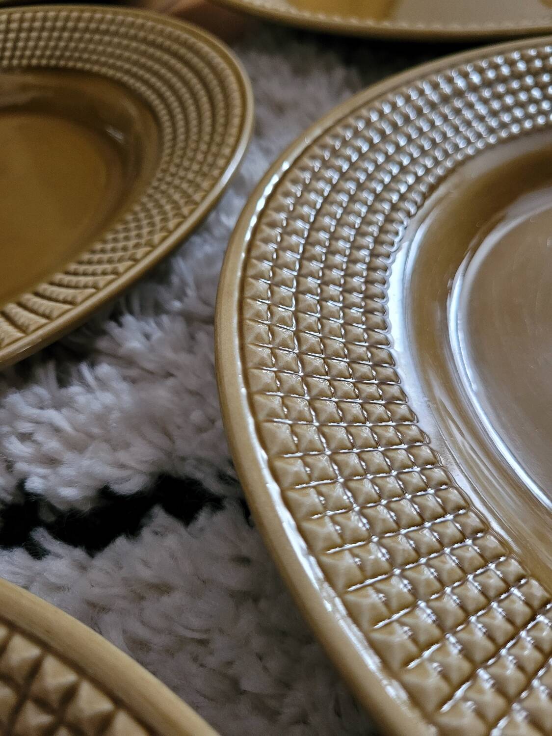 Set of 6 Niderviller flat plates