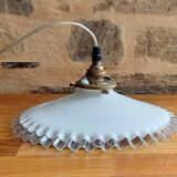 White opaline suspension toothed 26 cm diameter