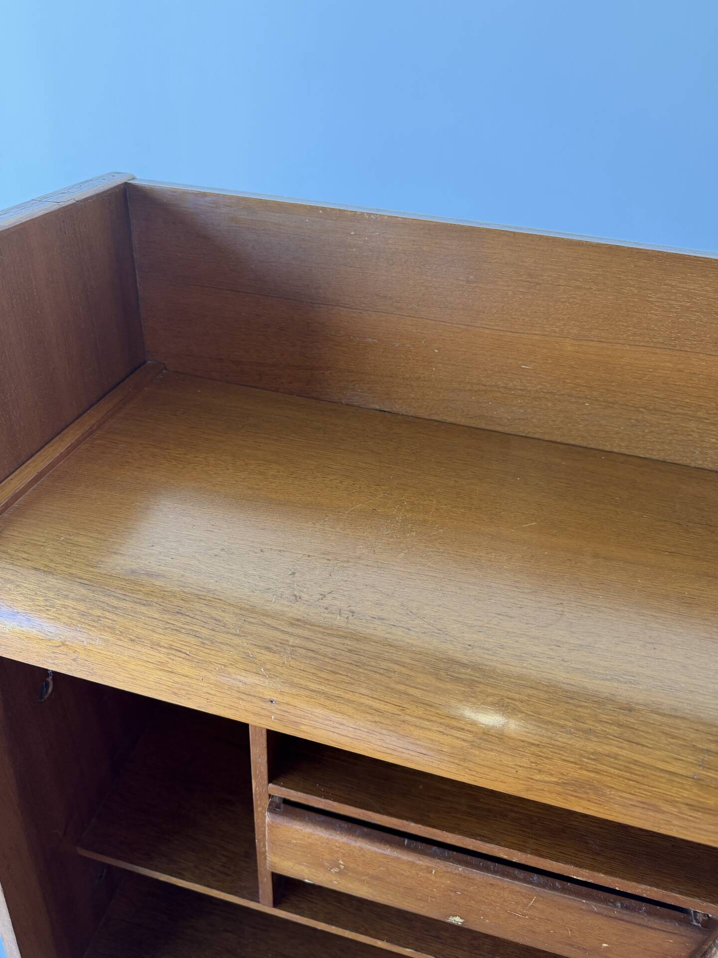 Bureau secrétaire à abattant design attribué à René Jean Caillette