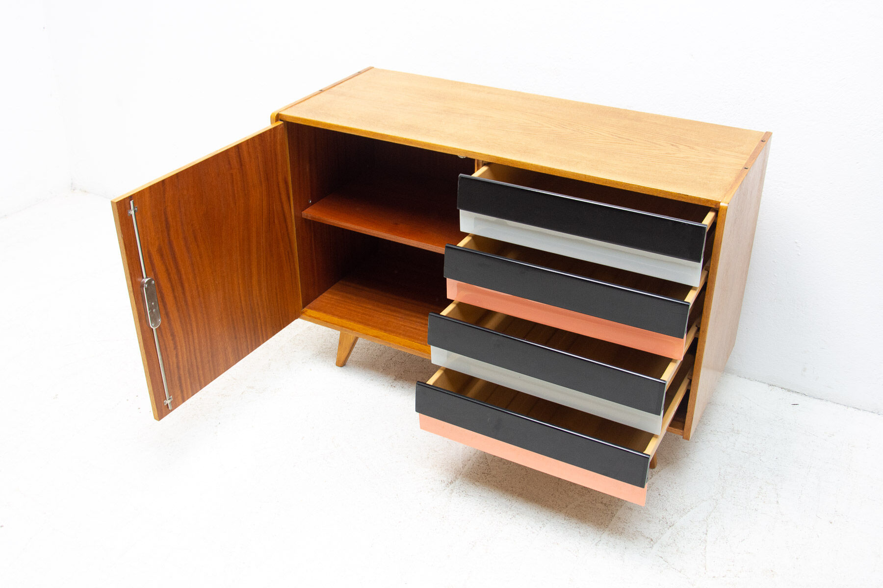 Buffet U-458 by Jiri Jiroutek, Czechoslovakia, 1960´s