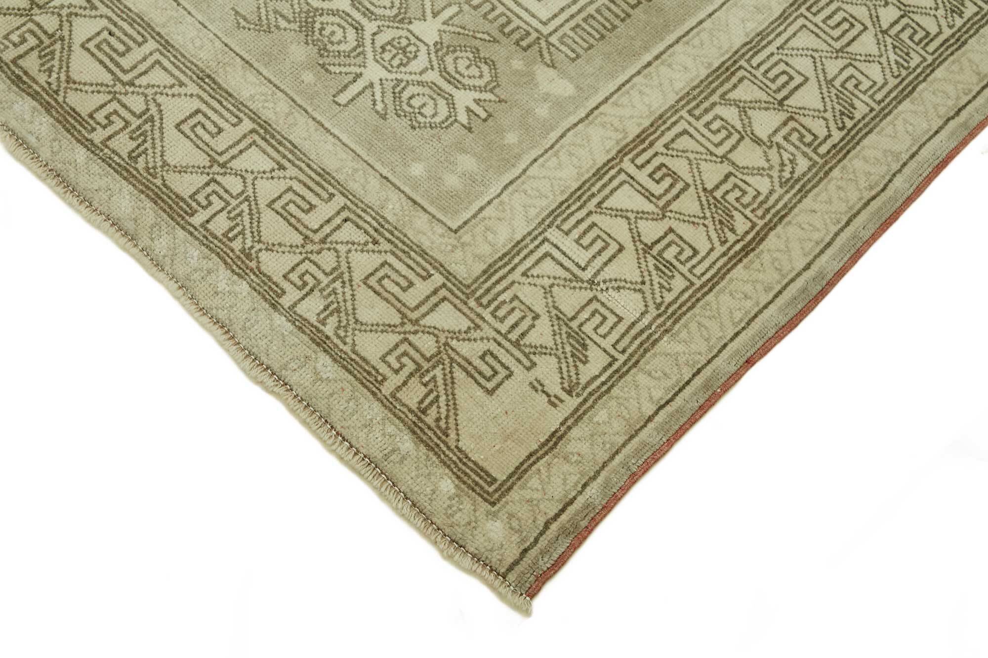Turkish Vintage Anatolian Rug 158 cm x 212 cm