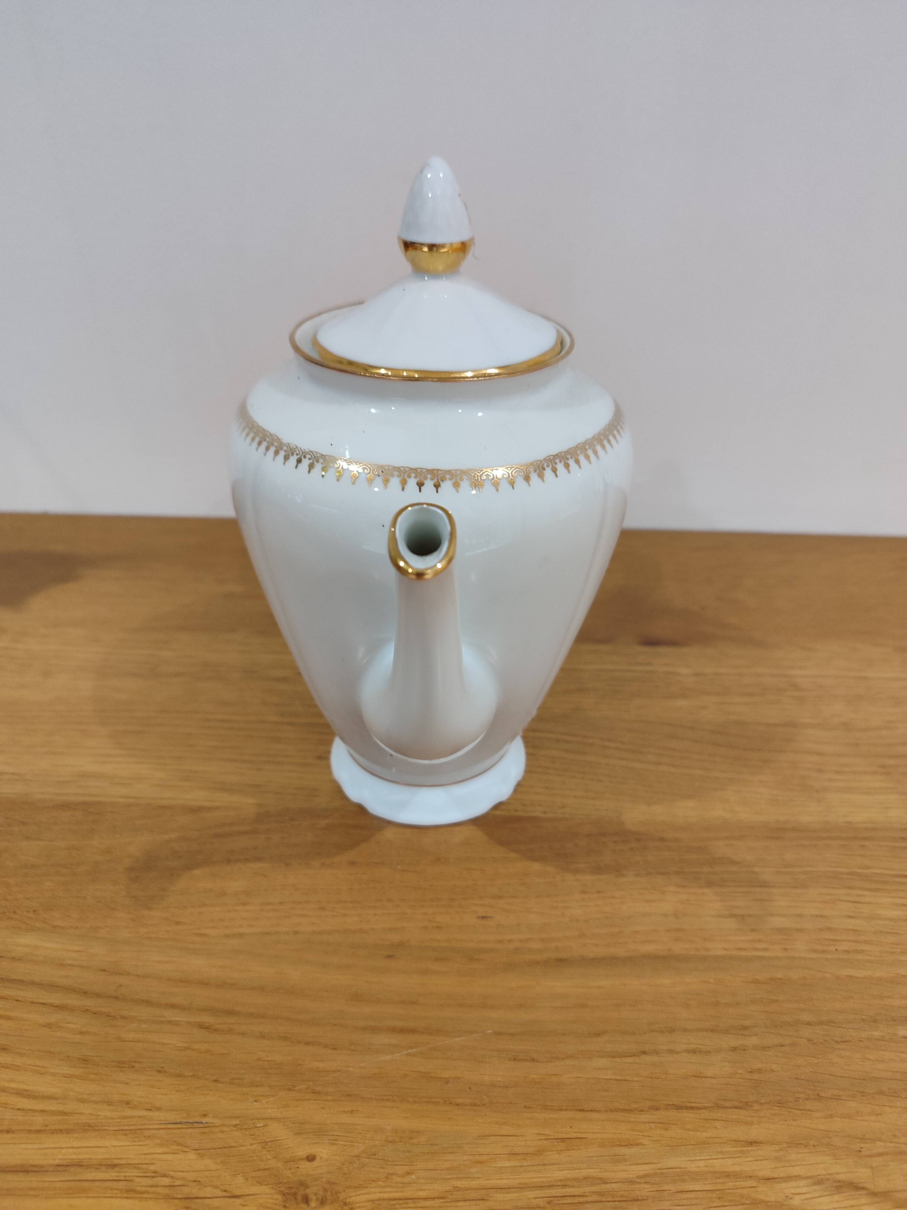 Porcelain coffee pot