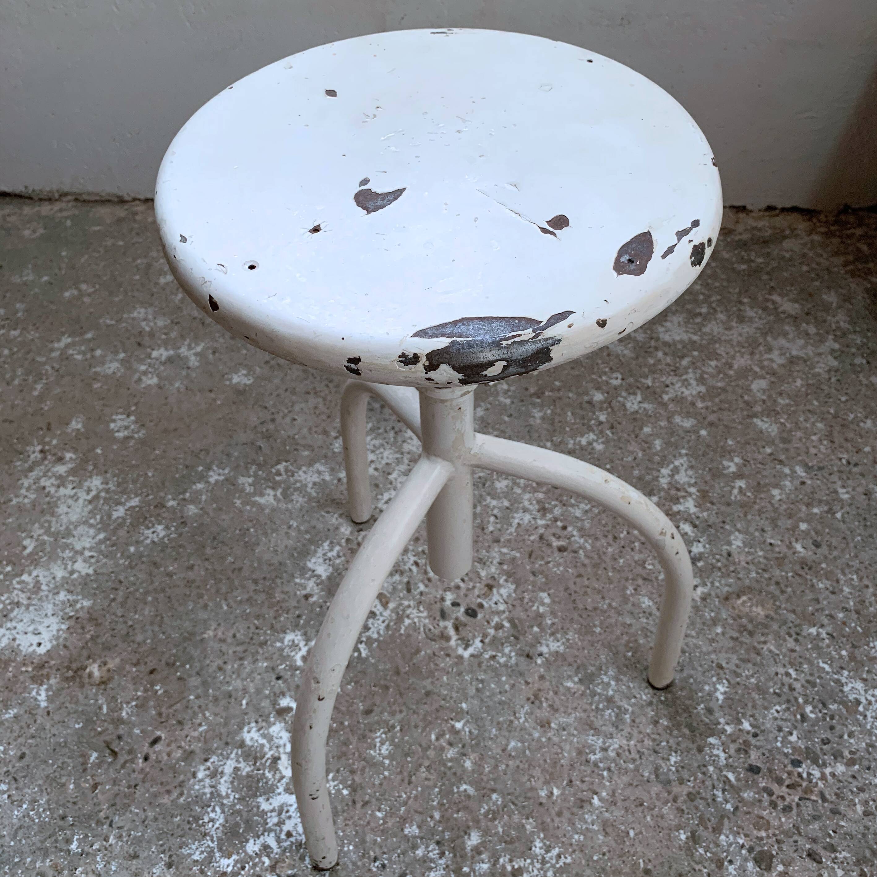 Adjustable tripod tripod workshop stool