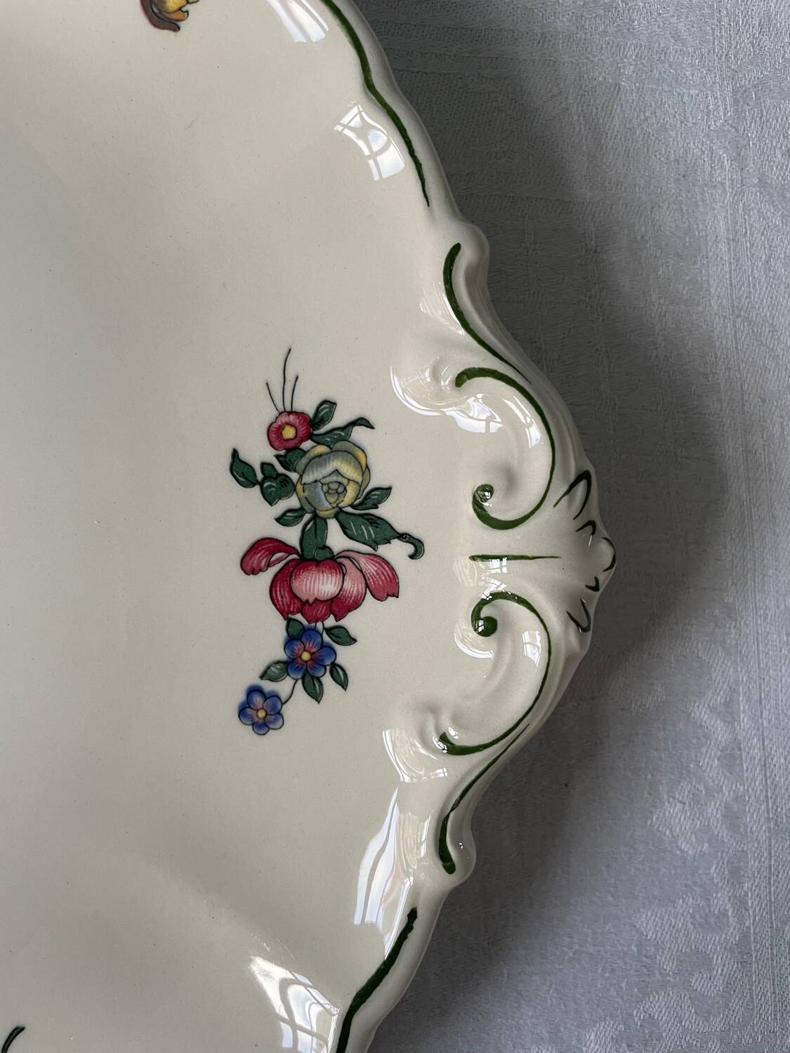 Paire de plats ronds Villeroy & Boch Mettlach Vieux Strasbourg