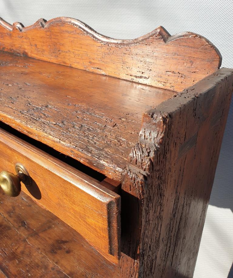 19th-century asymmetrical shelves estaminet display