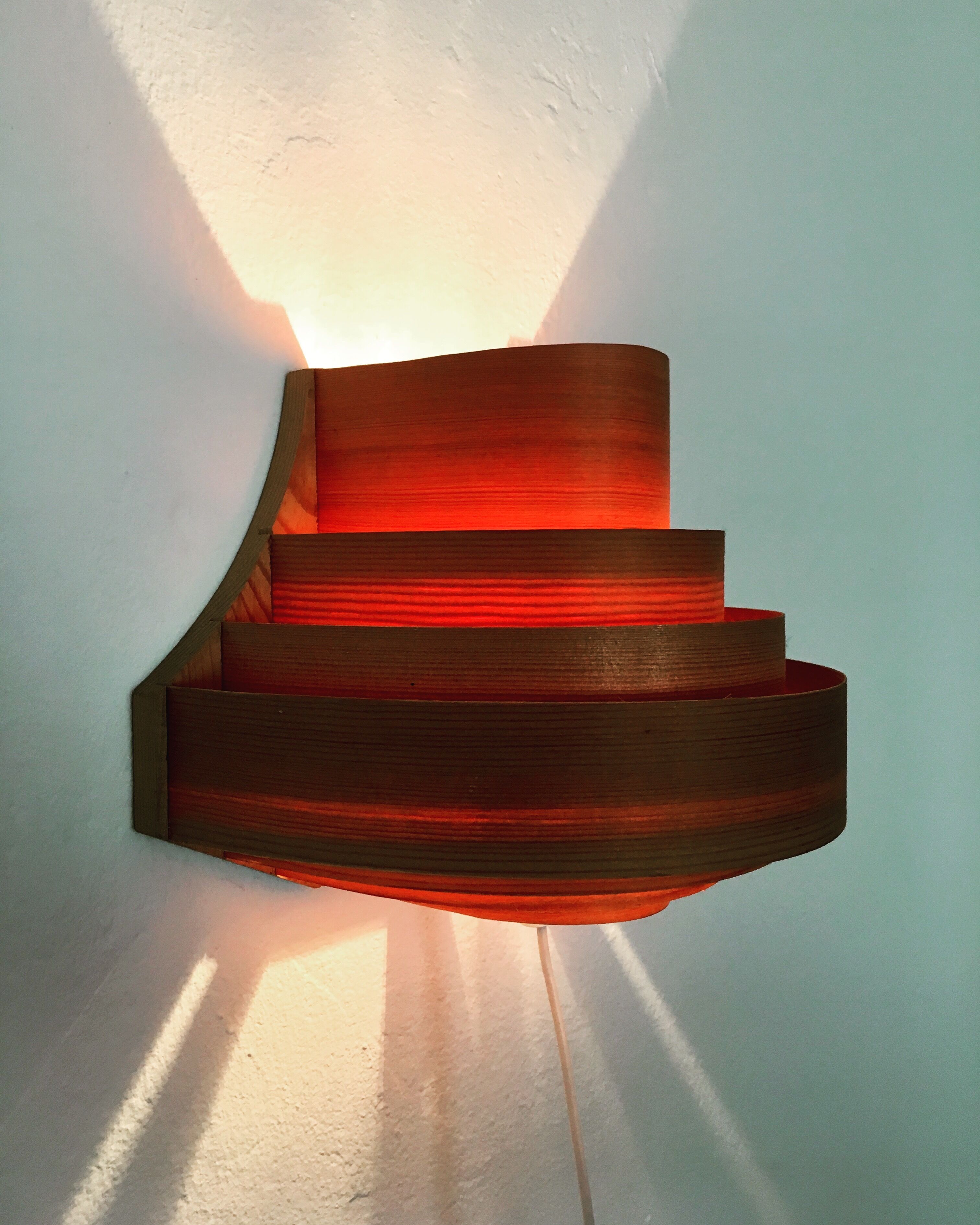 Wooden wall lamp