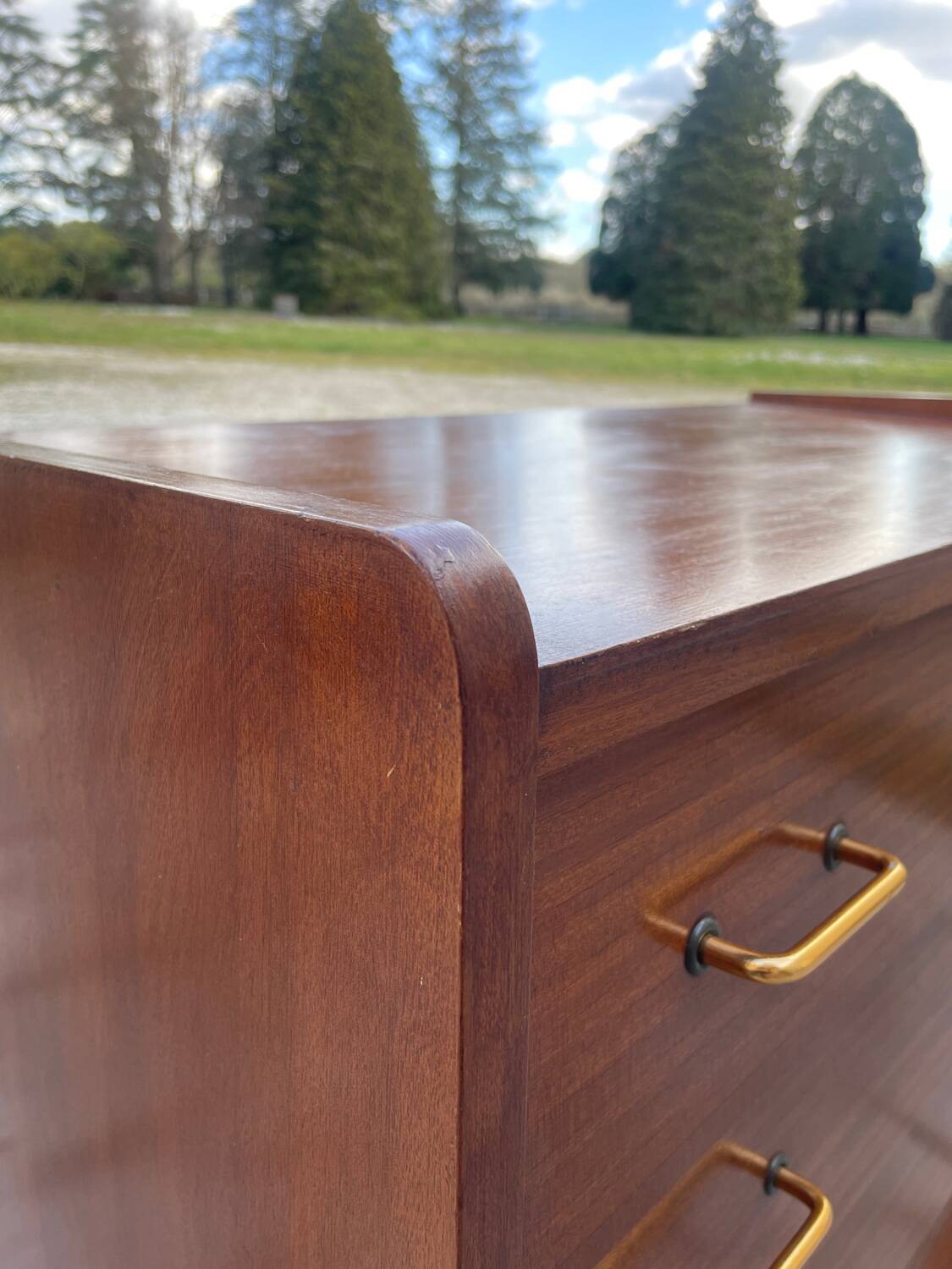 Vintage commode with tapered legs