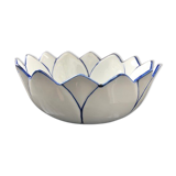 Flower-shaped bowl