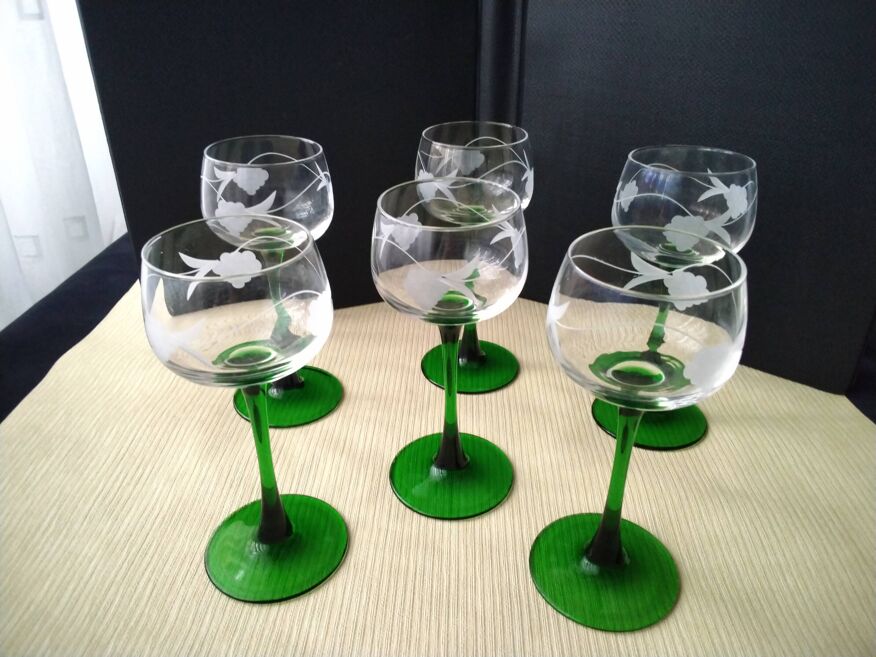 6 verres pied pour le vin Luminarc