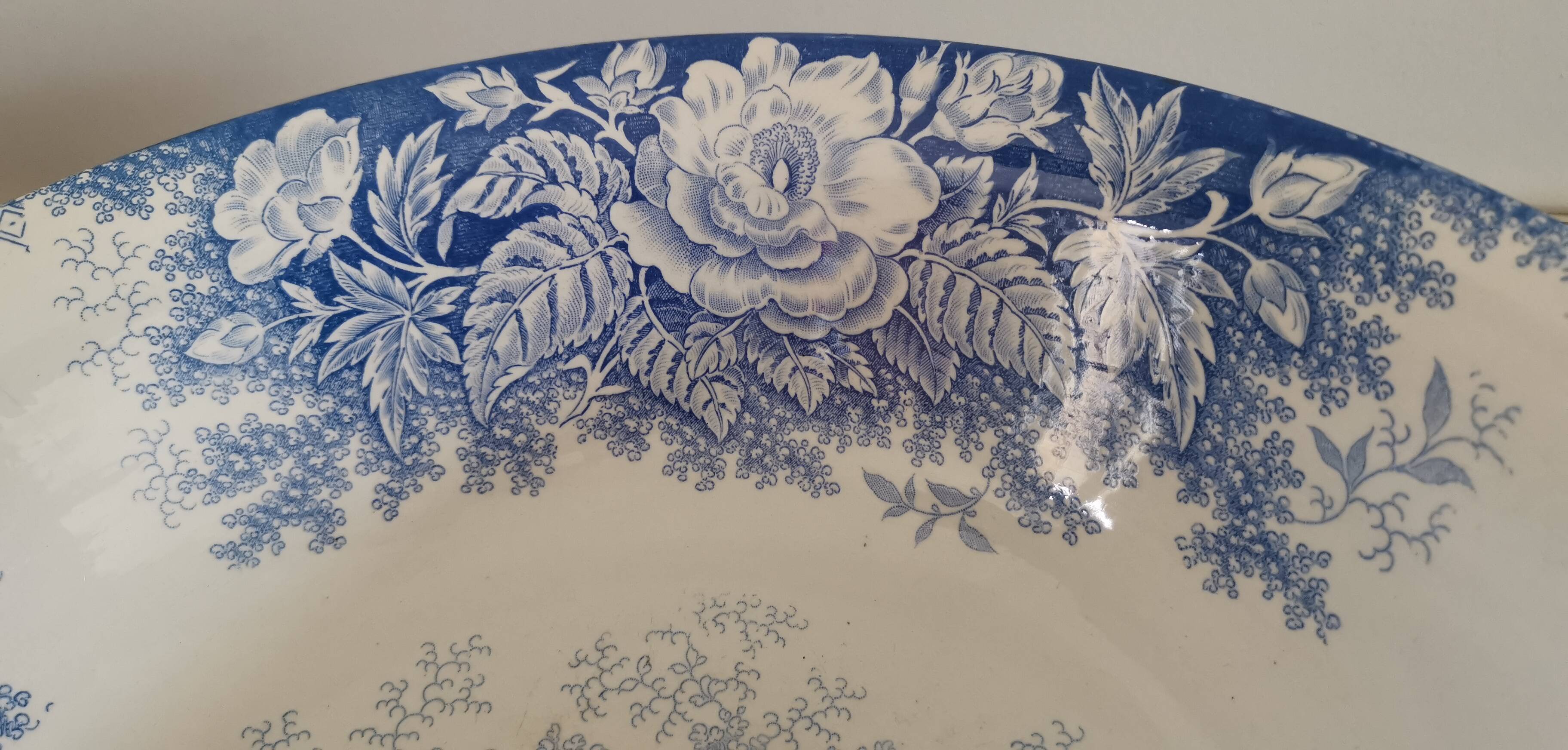 Iron earthenware salad bowl Sarreguemines U & C model "Jardinière"