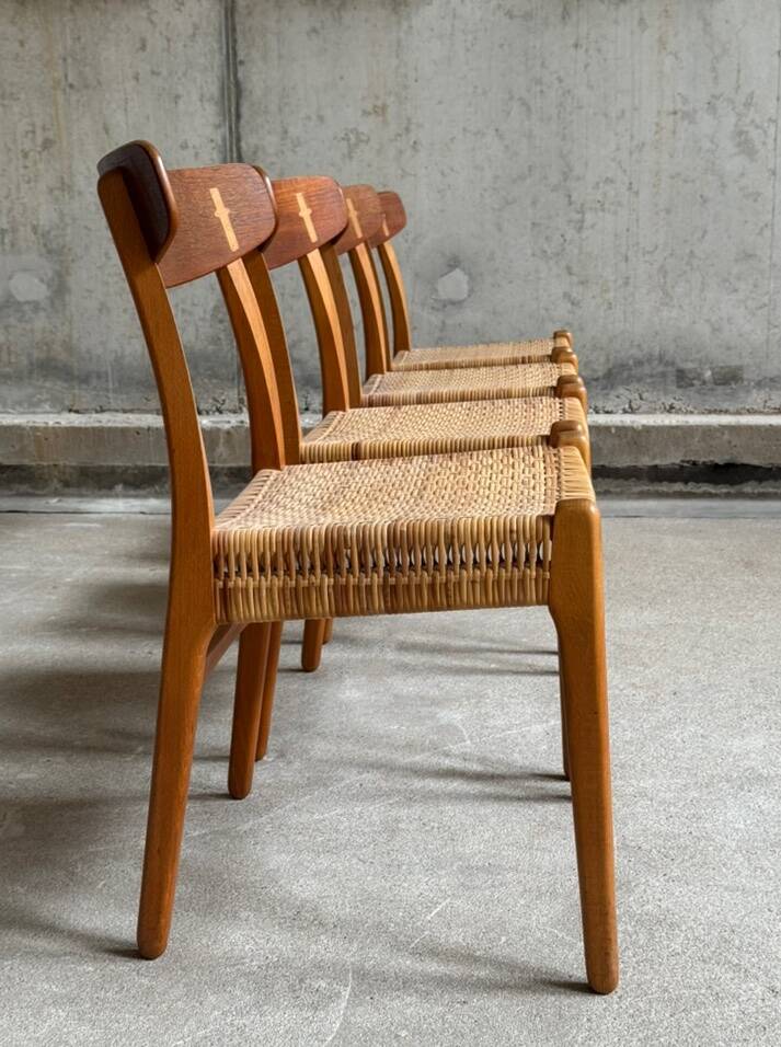 Ensemble de 4 chaises de salle à manger CH23 par Hans J Wegner pour Carl Hansen & Son